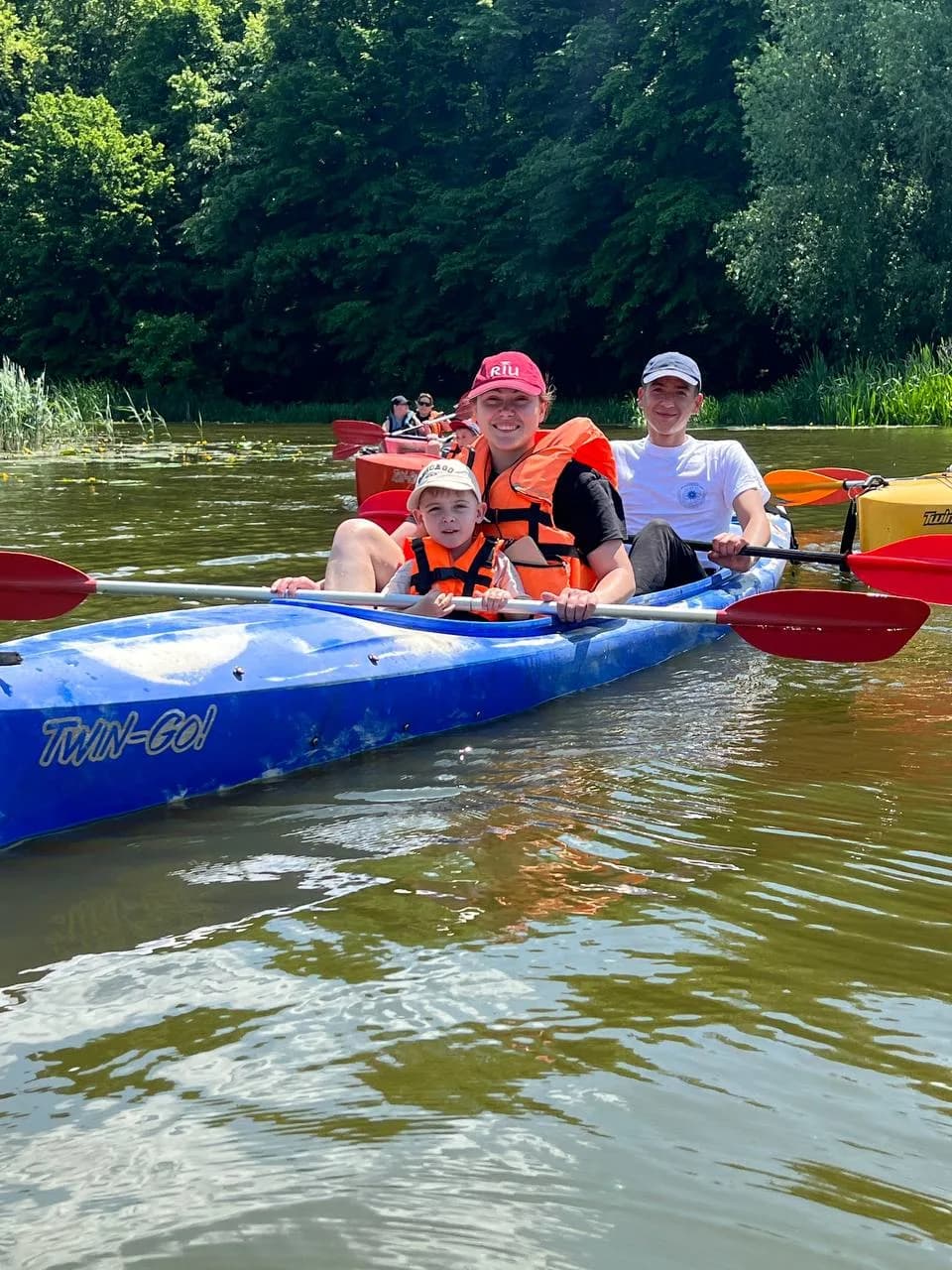 Байдаркові сплави річкою Рів